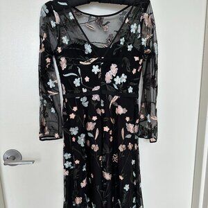 Karl Lagerfeld Paris Embroidered Lace-Front Sheath Dress Black SZ 0 NWT